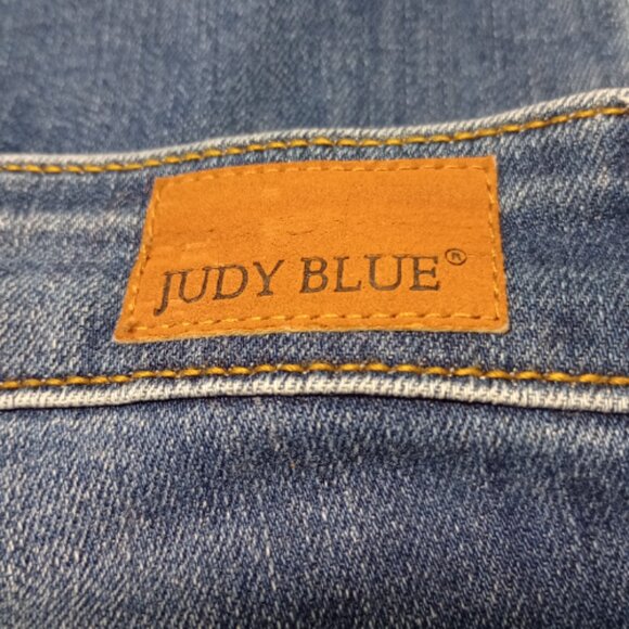 Judy Blue Relaxed Fit Mid-Rise Ankle Jeans Size 15/32 (35 Waist 26 Inseam) - Picture 2 of 7